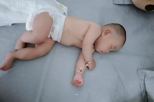 甘孜孕妇肚脐周围发青